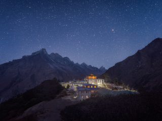 Noční modlitby (Himaláje, Nepál)