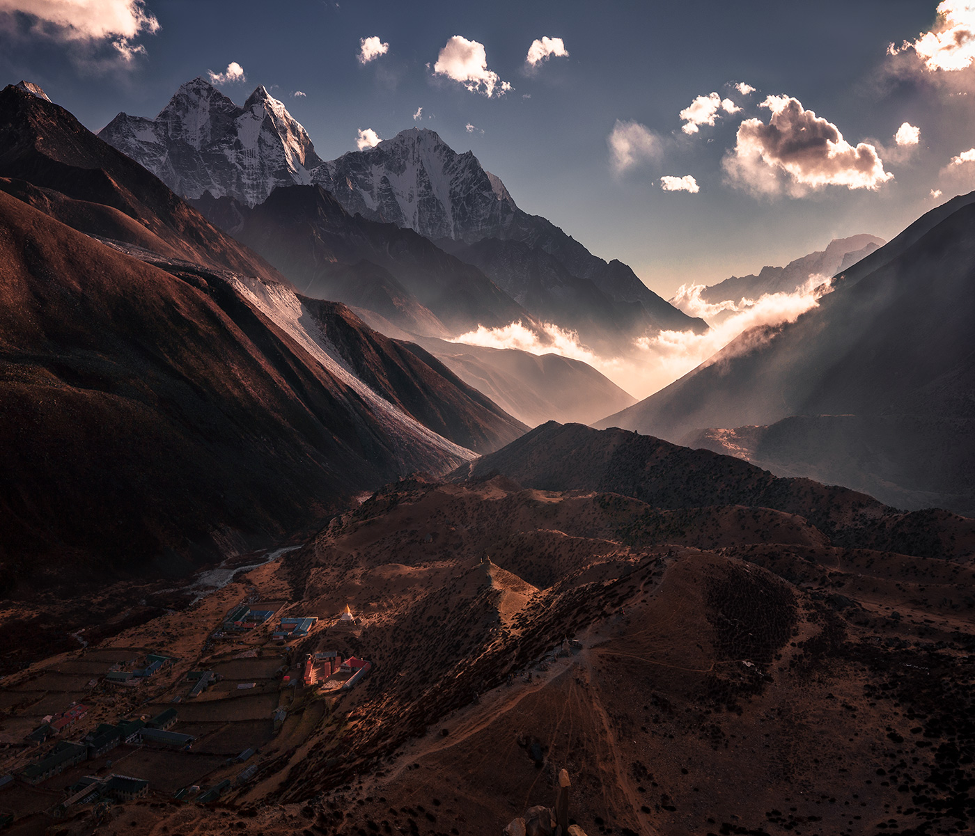 Mezi nebem a zemí (Himaláje, Nepál)